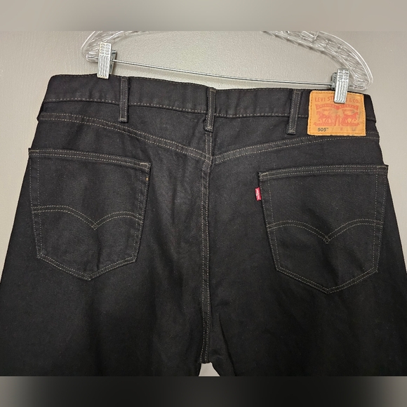 LEVI STRAUSS & CO. Men's Black Jeans 505. Size: 40/36 - Picture 6 of 16